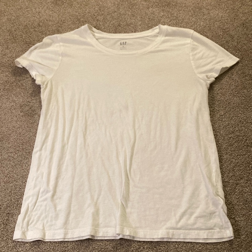 GAP white tee (Favorite T)